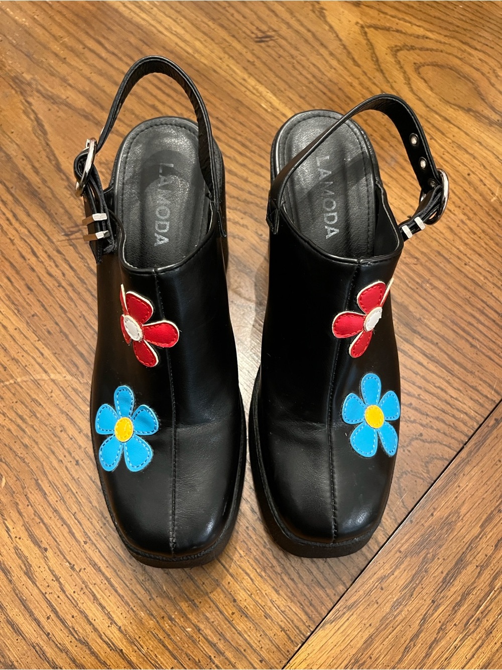 Lamoda Chunky Platform‎ Slingback Clogs with Red and Blue Floral Appliqués, 9